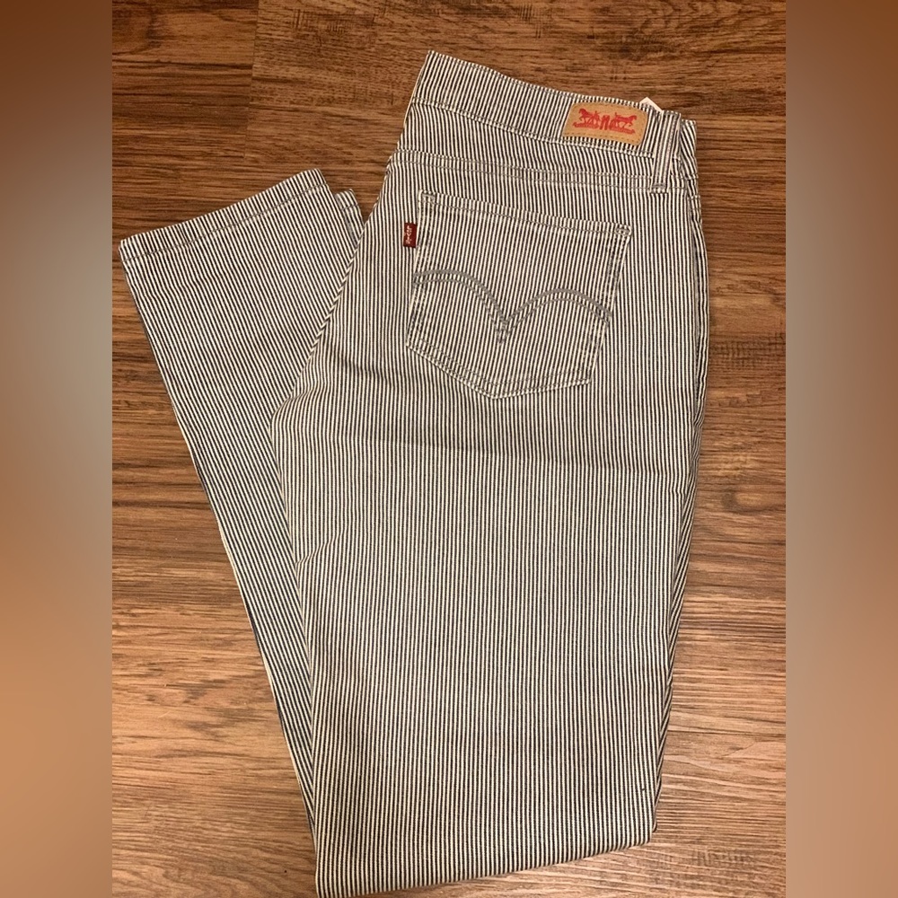 Women’s Levis 524 Too Superlow Jeans 29x32 Conductor Railroad Stripes White